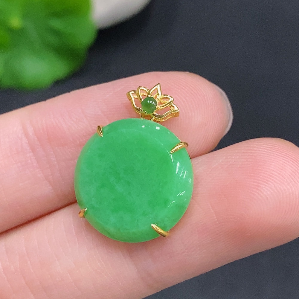 Jadeite Plain Pendant Pendant with 18K Gold, Total Weight Approx. 1.8g