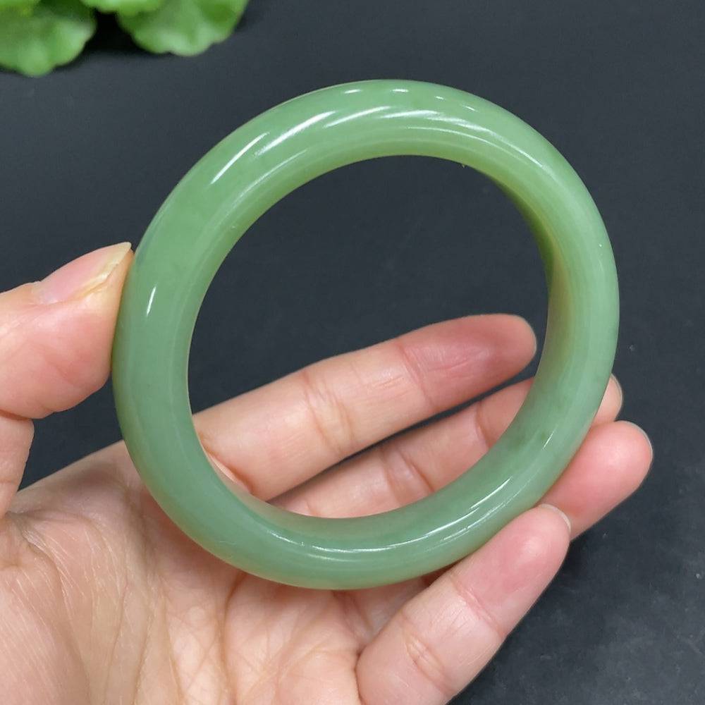 HUILIU HQ Hetian Jade round bracelet, size 56.8, with a total weight of 50.3g, showcasing smooth polished jade beads.