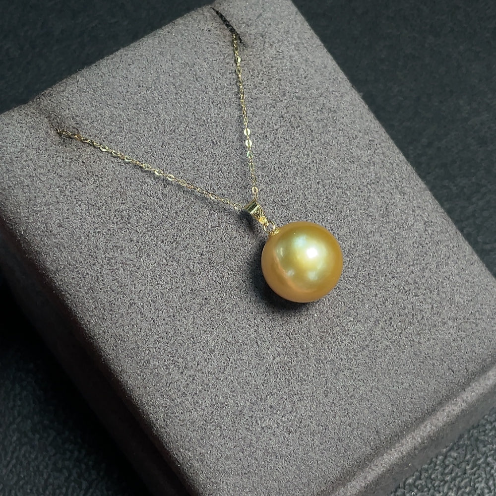 Seawater Pearl Necklace Color Origin Undetermined Gold Content 74% Total Weight Approximately 2.44g Size Approximately 11.4mm
