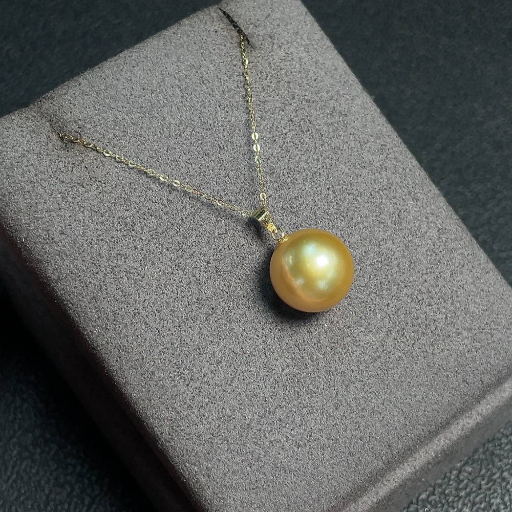 HUILIU HQ seawater pearl necklace with undetermined color, 11.4mm pearls, 74% gold content, weighing 2.44g.