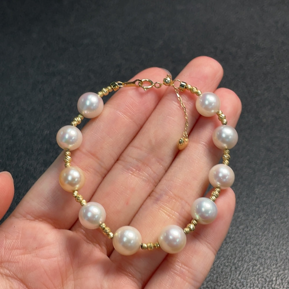 Seawater Pearl Bracelet, Color Origin Undetermined, Marked in Red Not Gold, Rest 18K, String Not Detected, Total Weight Approx. 8.88g, Size About 8.3mm