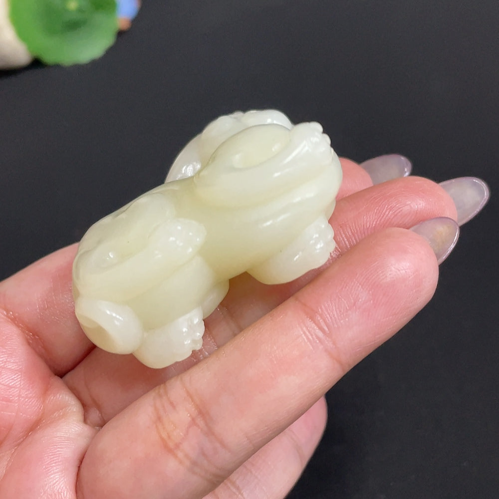 Hetian Jade Pendant, Auspicious Beast, Total Weight Approx. 59.8g