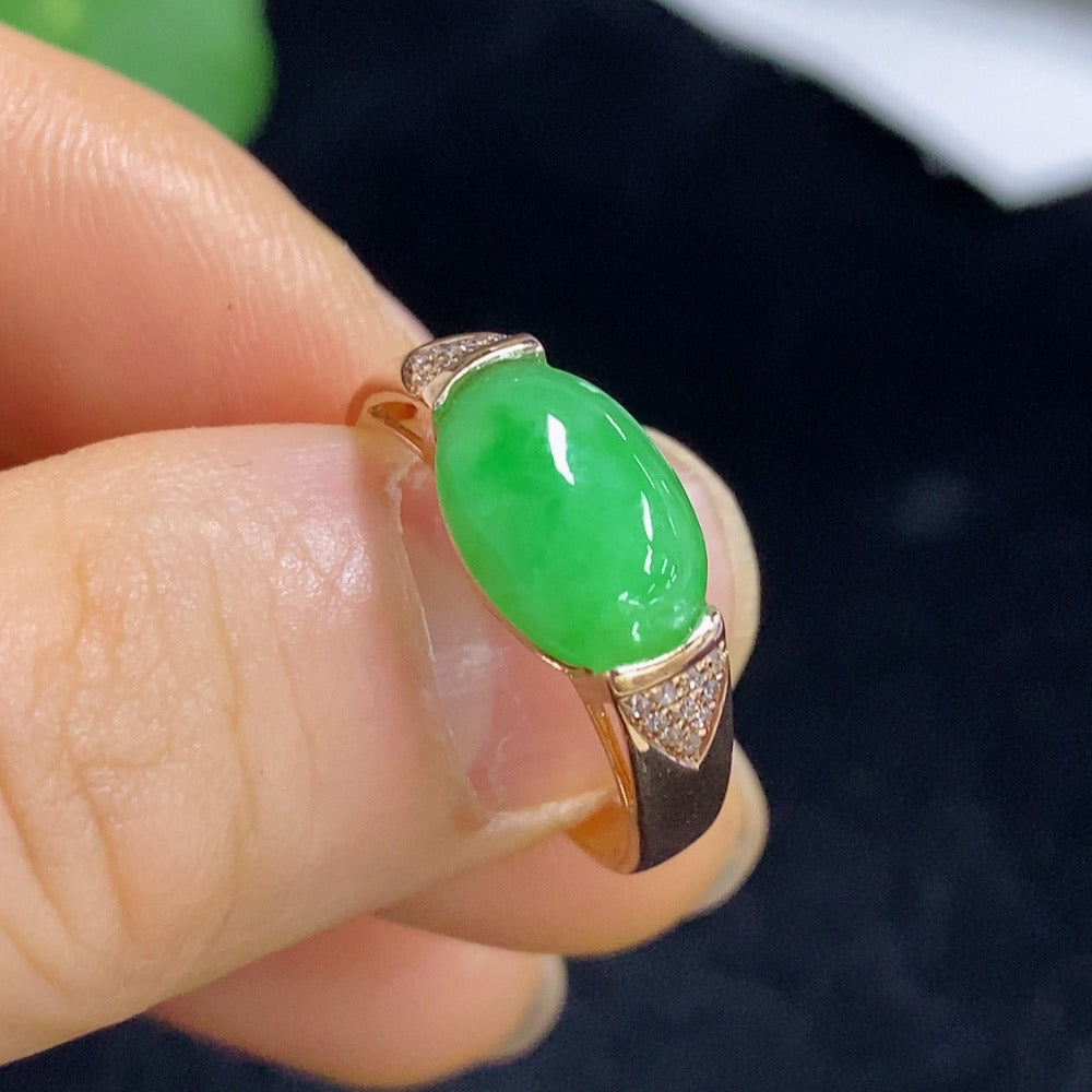 Jadeite inlaid ring 18k with diamond size 15 total weight about 2.95g