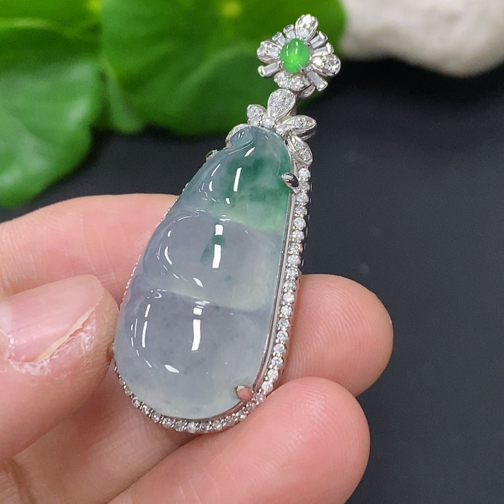 Jadeite Lucky Bean Pendant with 18K Gold, Total Weight Approx. 7.7g (Accented with Diamonds)