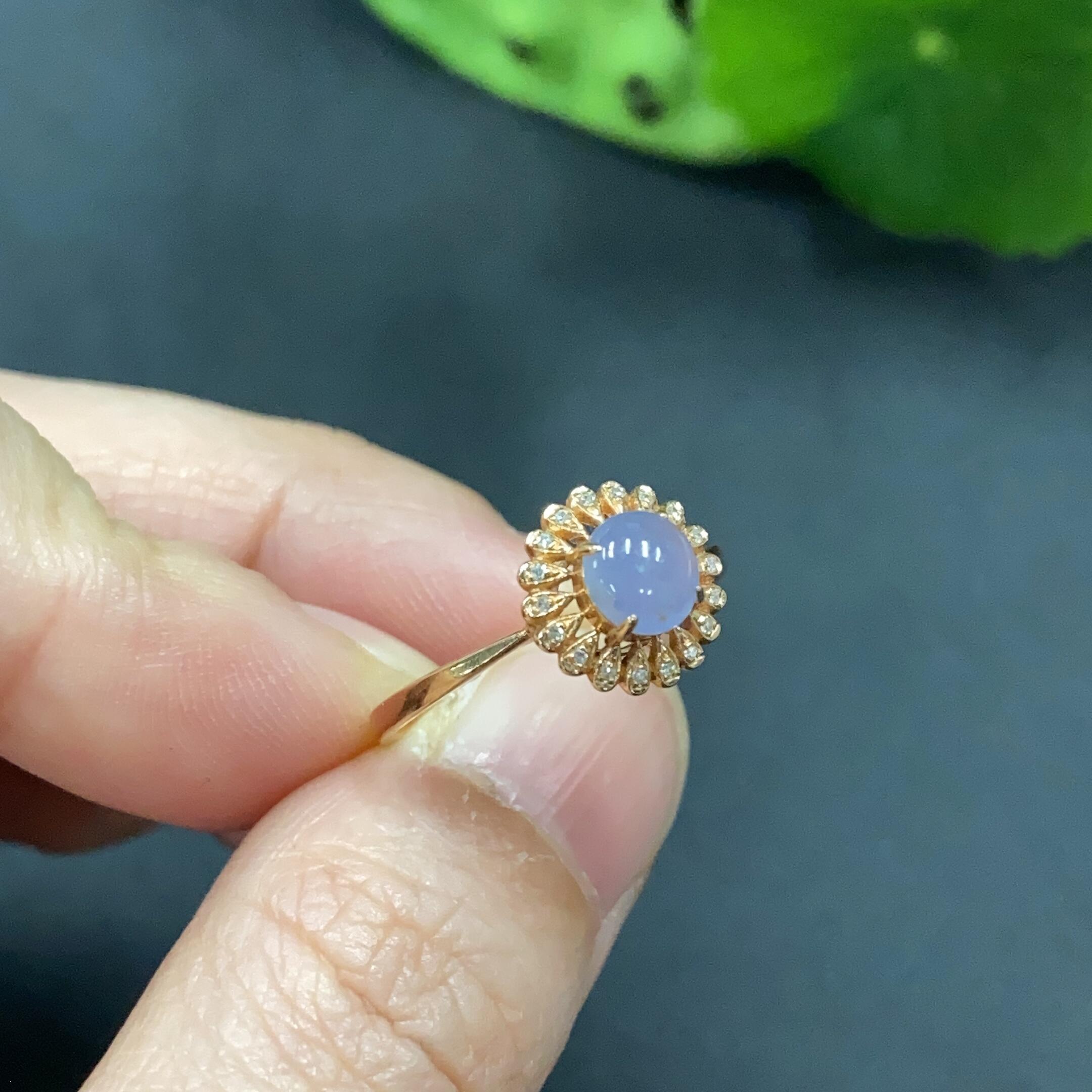 Jadeite Cabochon Mounted Ring 18k Gold Size 13 Total Weight 1.24g