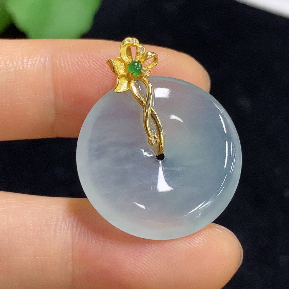 HUILIU HQ jadeite peace knot pendant with 18K gold, delicate design, showcasing smooth green jade stone on a fine chain