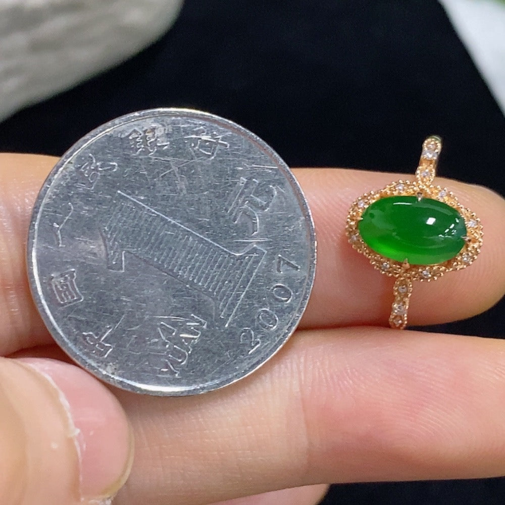 Jadeite inlaid ring 18k with diamond size 12 total weight about 2g