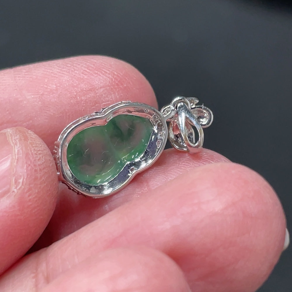 Jadeite Gourd Pendant with 18k Gold and Diamond Accents, Total Weight Approximately 1.45g