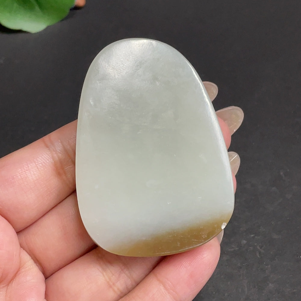Hetian Jade Pendant Guanyin Total Weight Approx. 61.3g