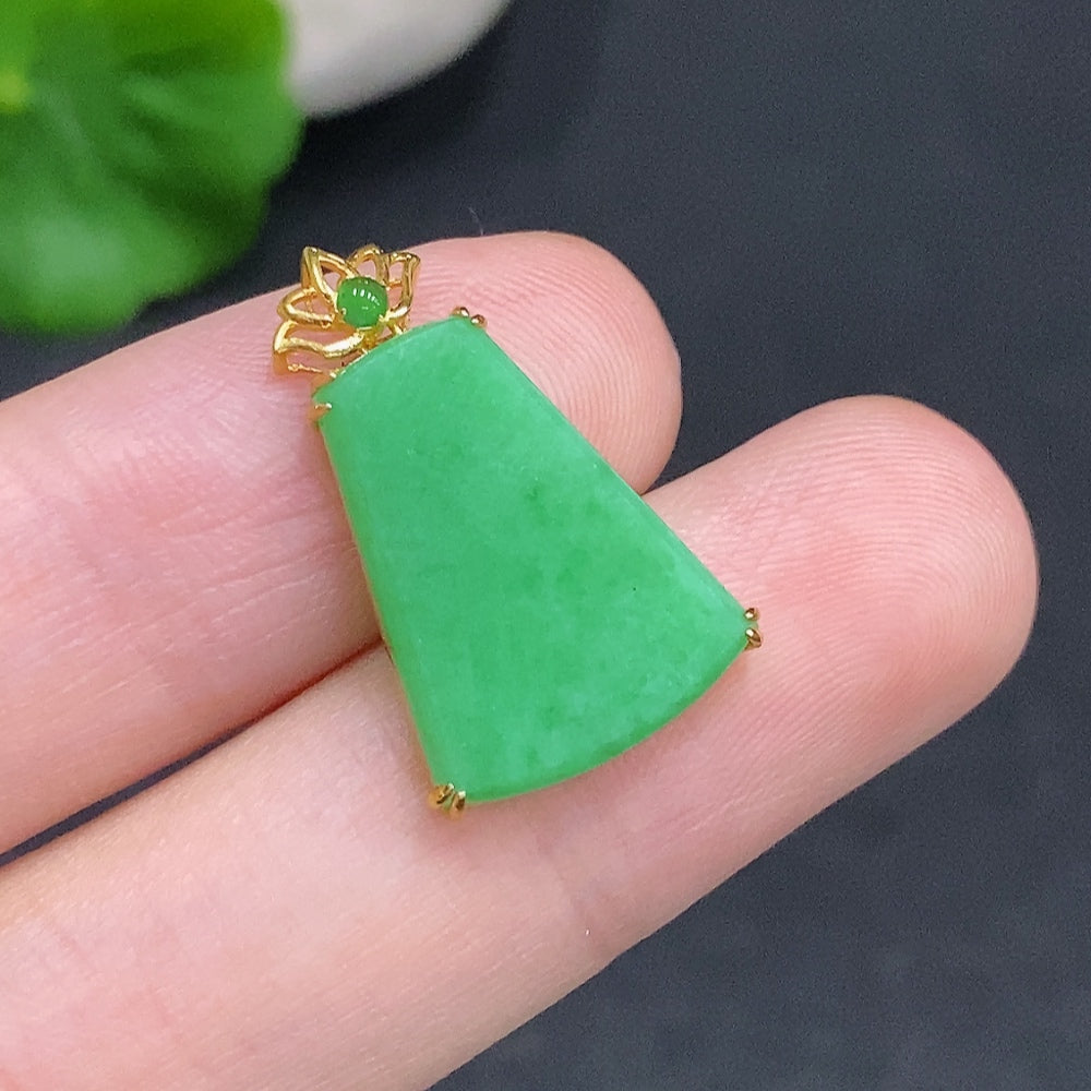 Jadeite Plain Pendant Necklace with 18K Gold, Total Weight Approx. 1.8g