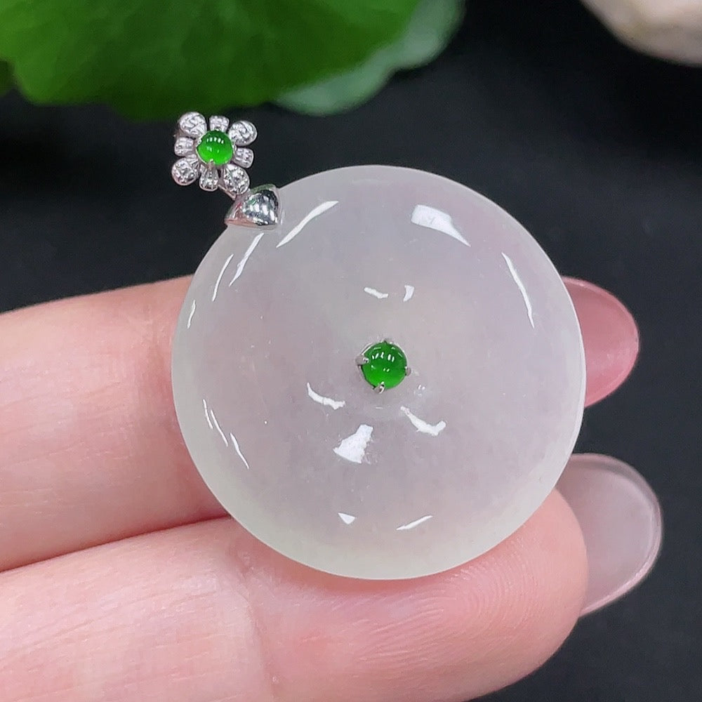 Jadeite Peace Knot Pendant 18K Gold Total Weight Approx. 5.7g (Non-Diamond)