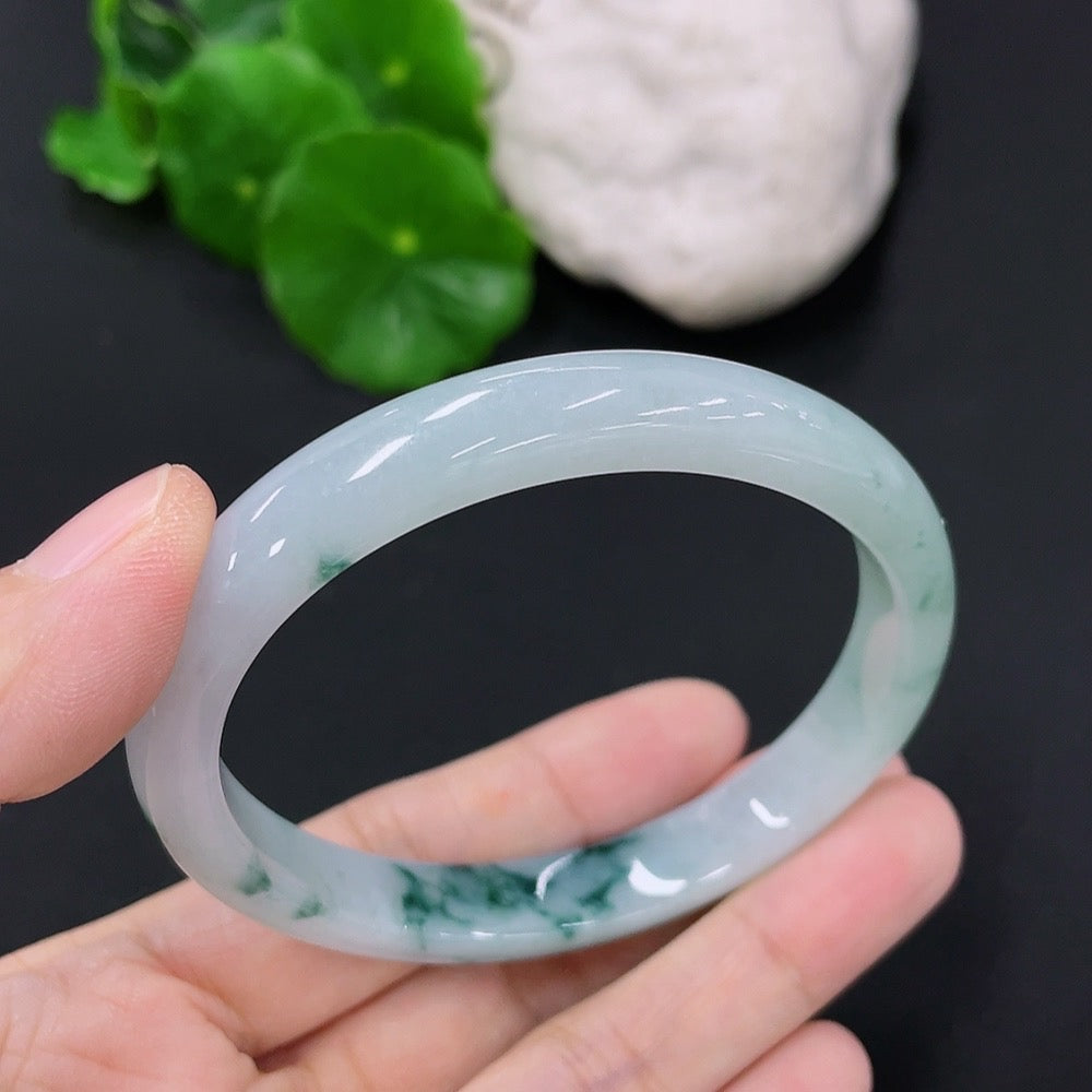 Jadeite Oval Bangle