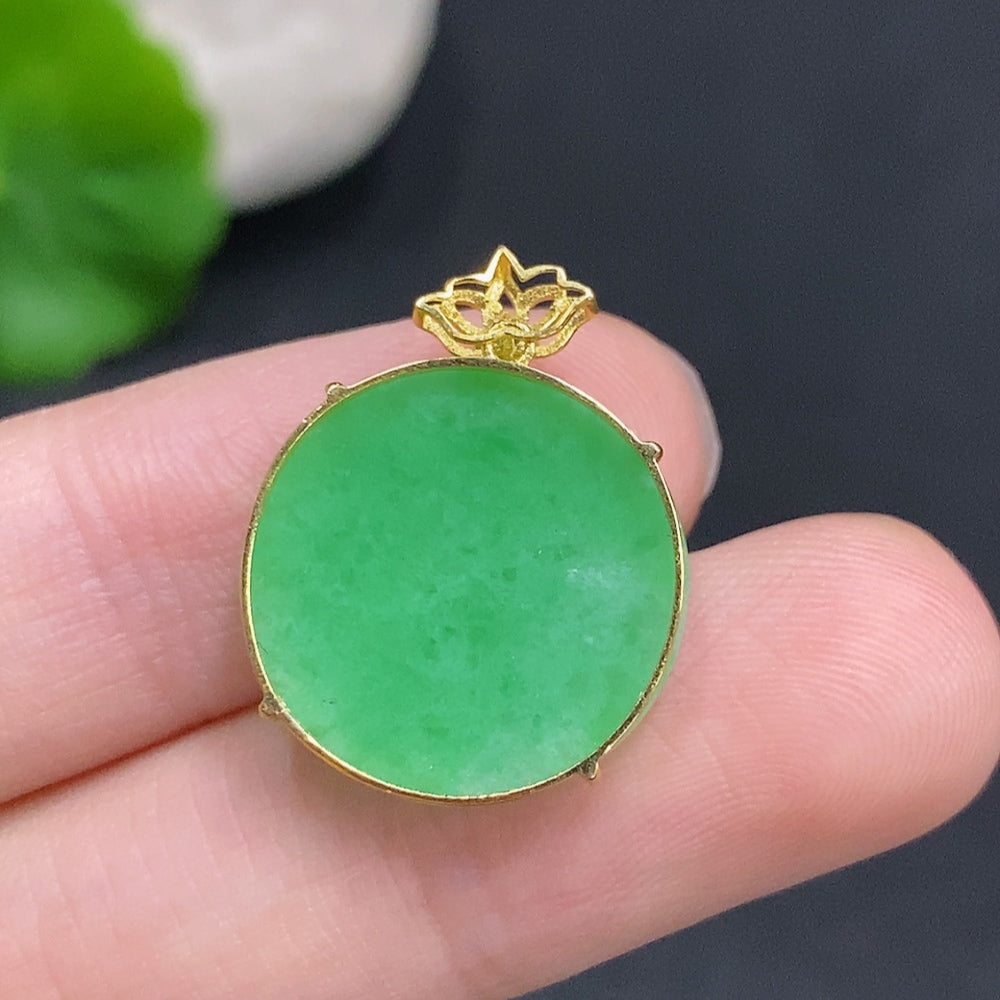 Jadeite Plain Pendant Pendant with 18K Gold Setting Total Weight Approx. 2.4g
