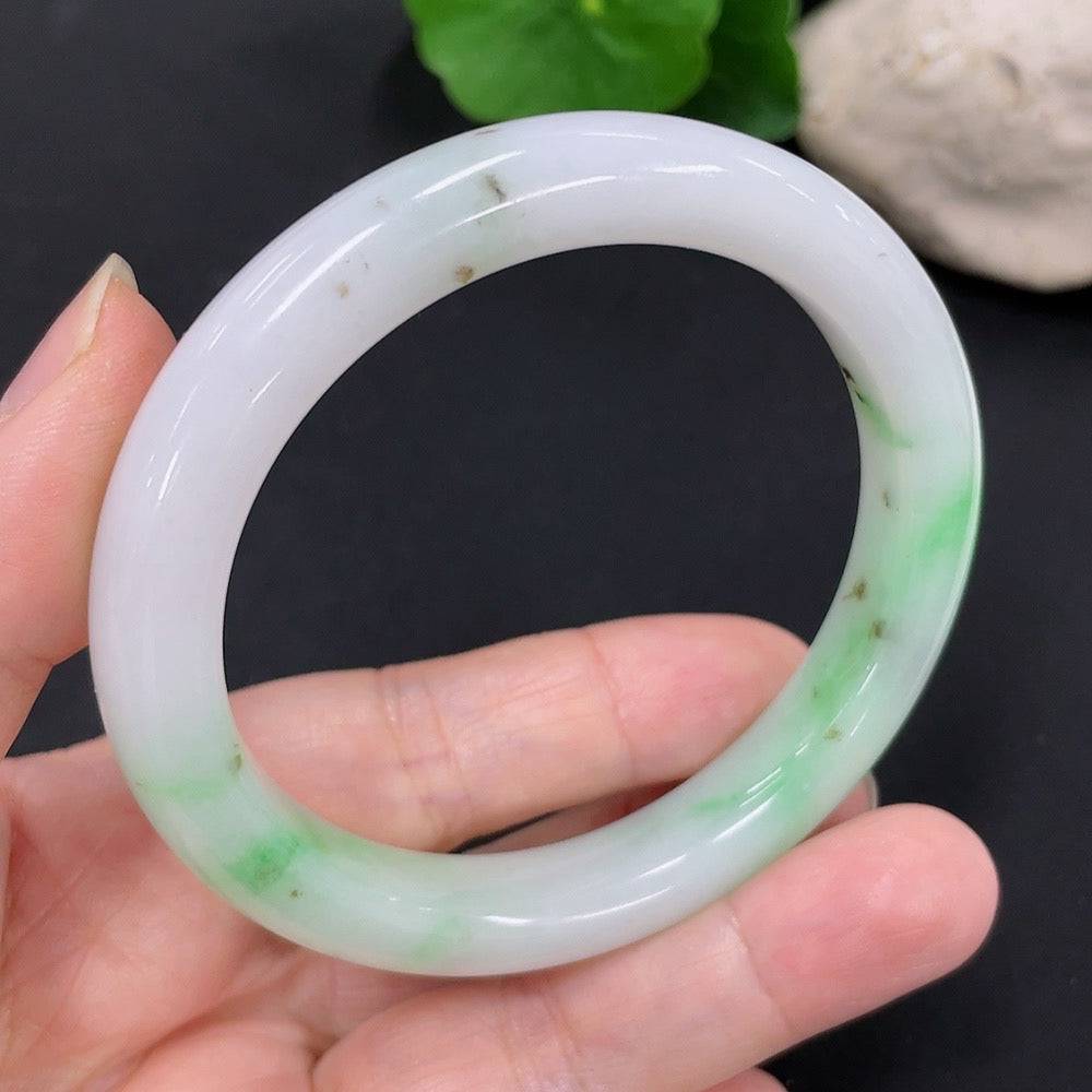 Huiliu Jadeite round bangle, certified jade jewelry with smooth, polished surface and natural green color.