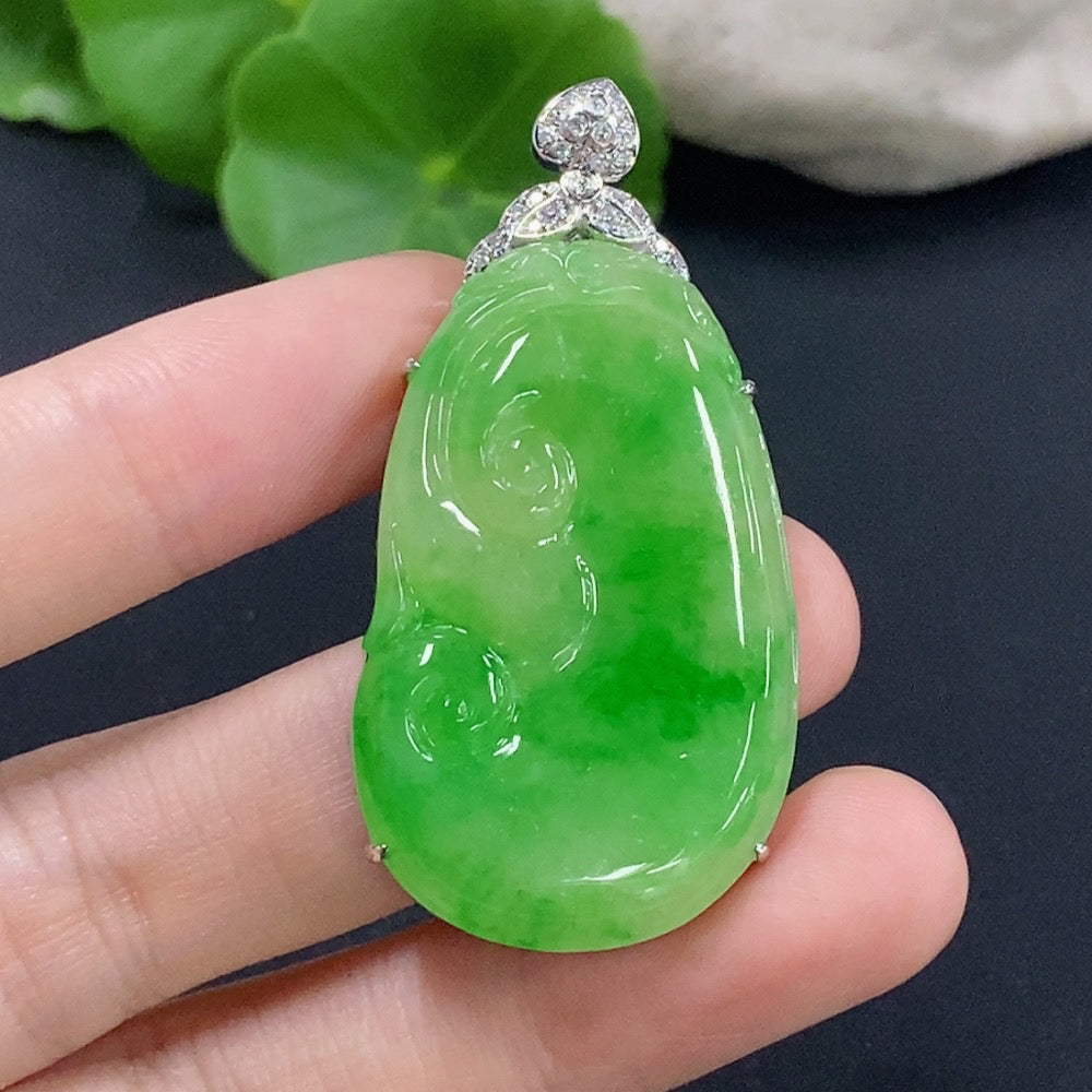 Jadeite Ruyi Inlaid Pendant 18k with Diamond Accent