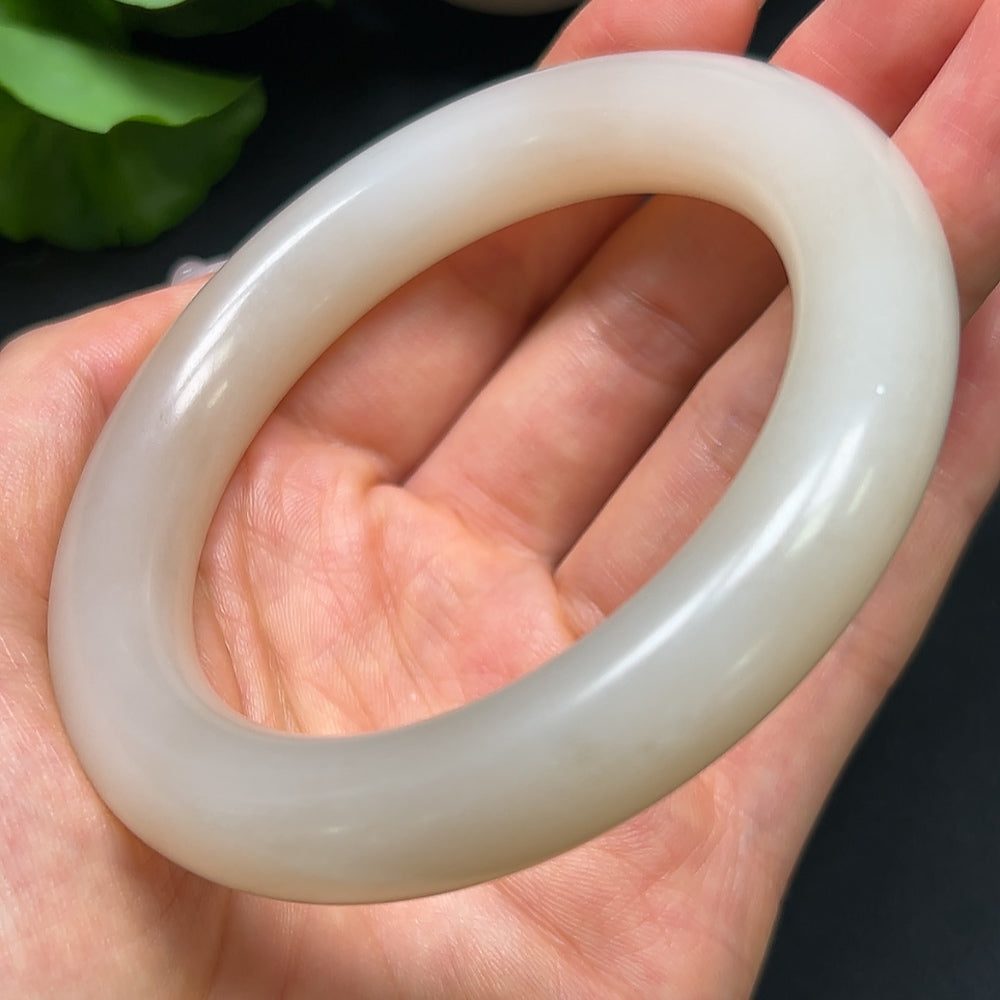 Hetian Jade Round Bangle