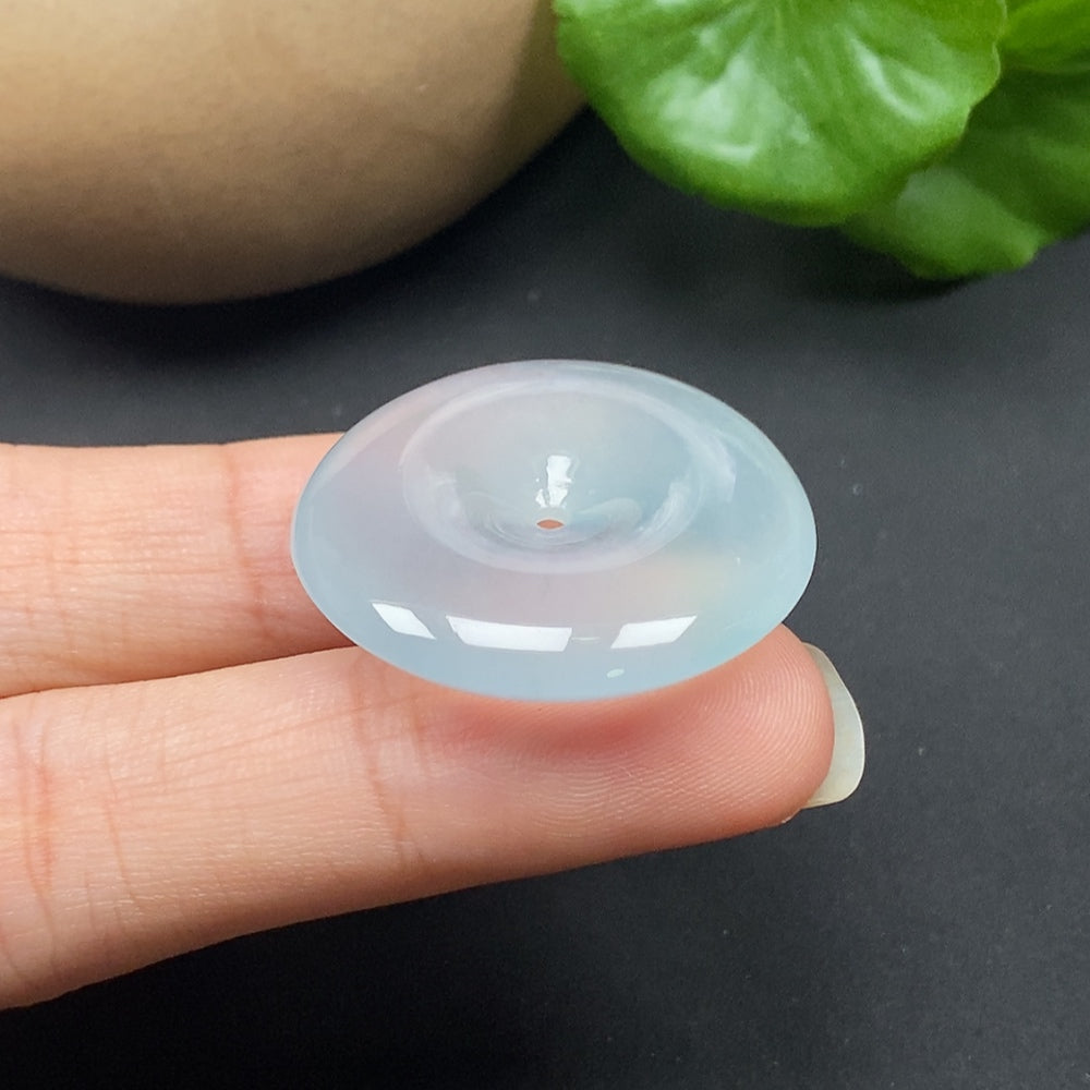 HKHQ jadeite pendant safety buckle, lightweight jewelry component weighing approximately 11.42g, detailed jade finish visible.