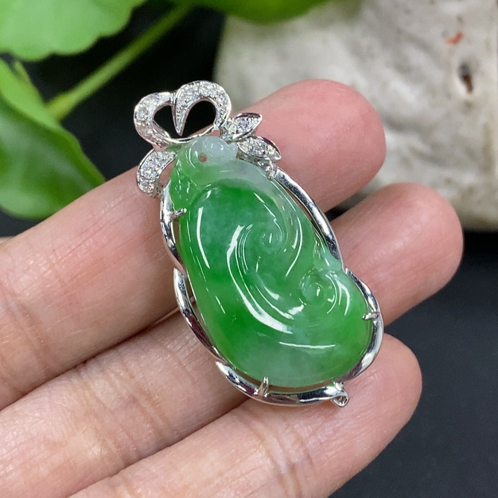 Jadeite Ruyi Pendant 18K Gold with Diamond Accents