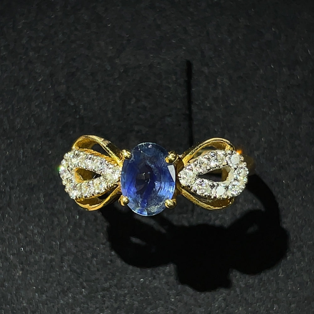 18K Gold Sapphire Ring (Color Origin Undetermined) with Diamond Accents, Total Weight Approximately 4.07g, Size 15