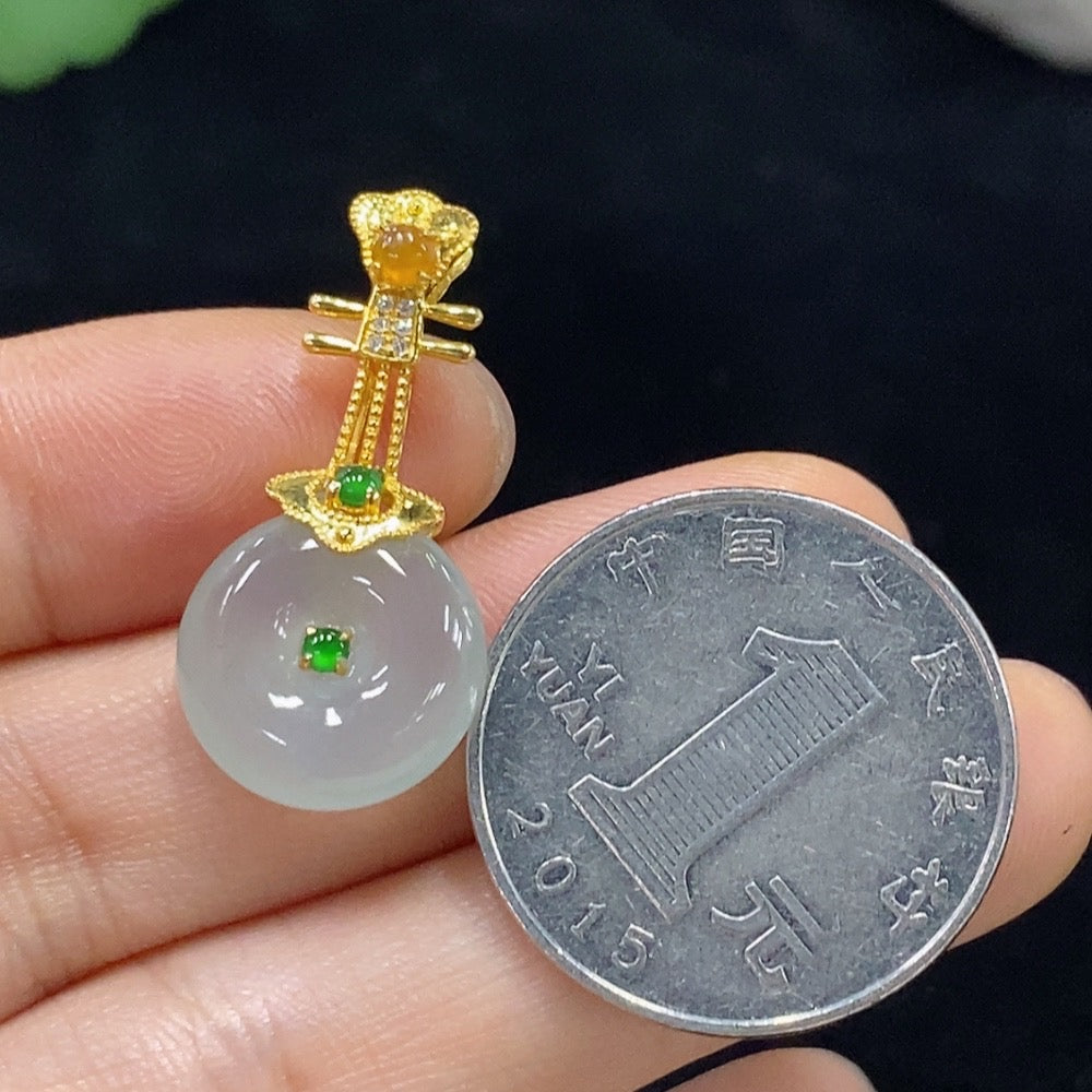 Jadeite Safety Buckle Pendant with 18K Gold, Total Weight Approx. 3.24g
