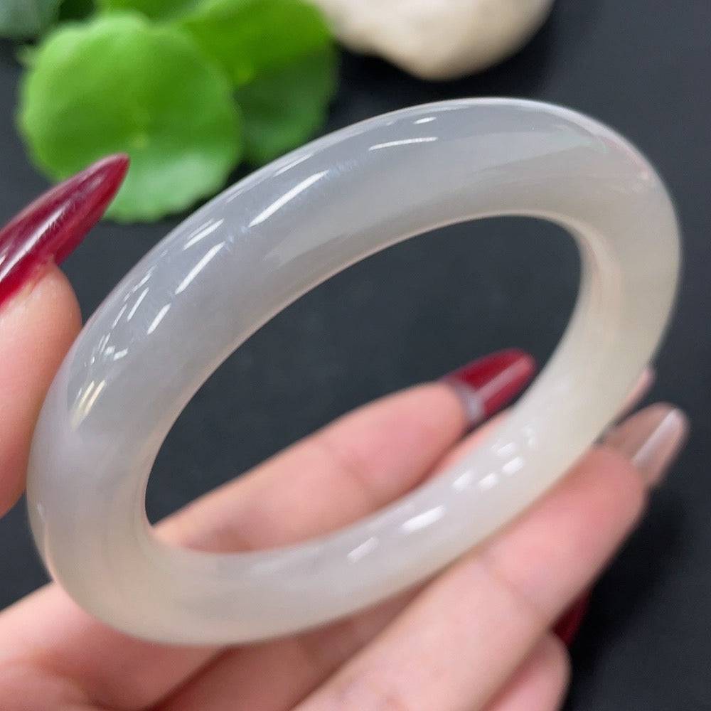 Hetian jade round bangle by HUILIU HQ, size 55, crafted from smooth jade with a total weight of 54.2g.