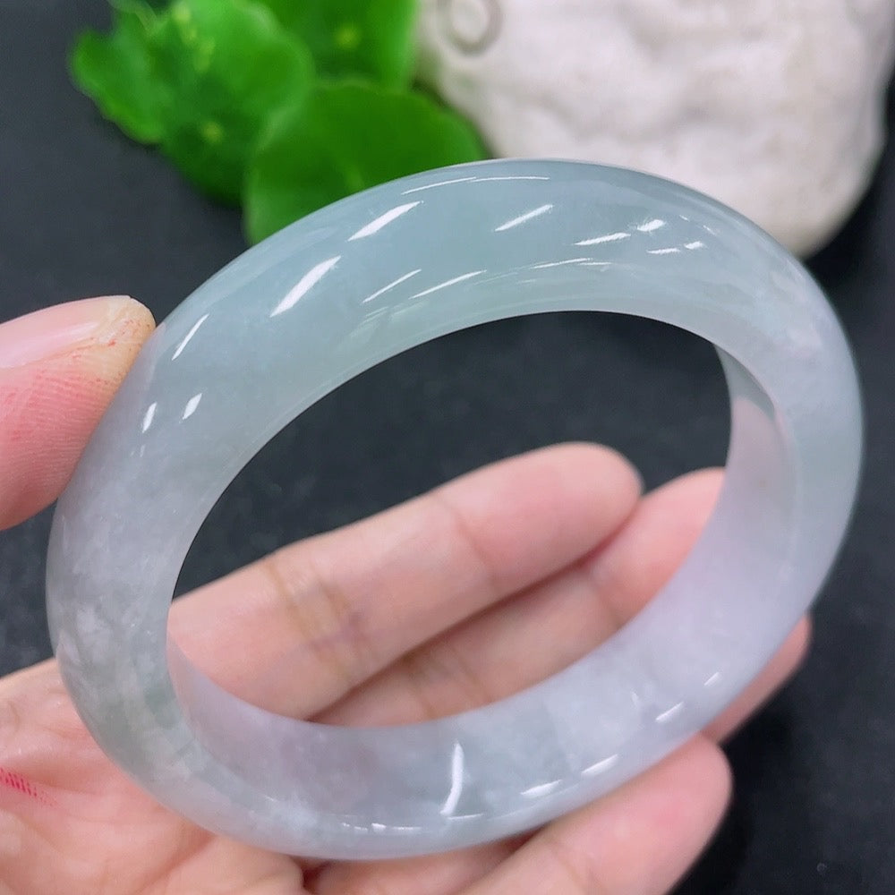 Jadeite round bracelet with 54mm diameter, smooth polished surface, crafted by HKHQ, weighing approximately 59.81 grams.