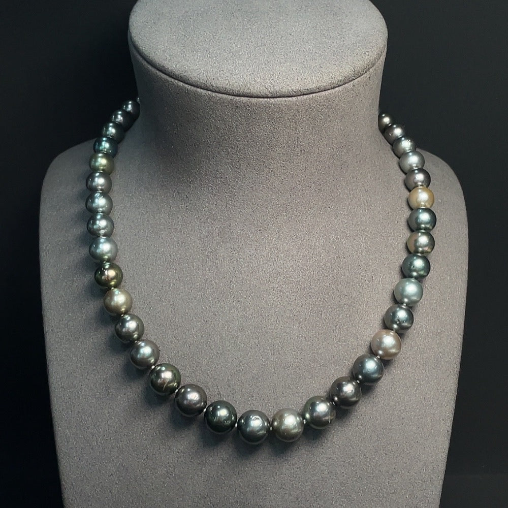 HKHQ seawater pearl strand with non-gold setting, 8.4-11.5mm pearls, total weight 65.82g, elegant jewelry piece