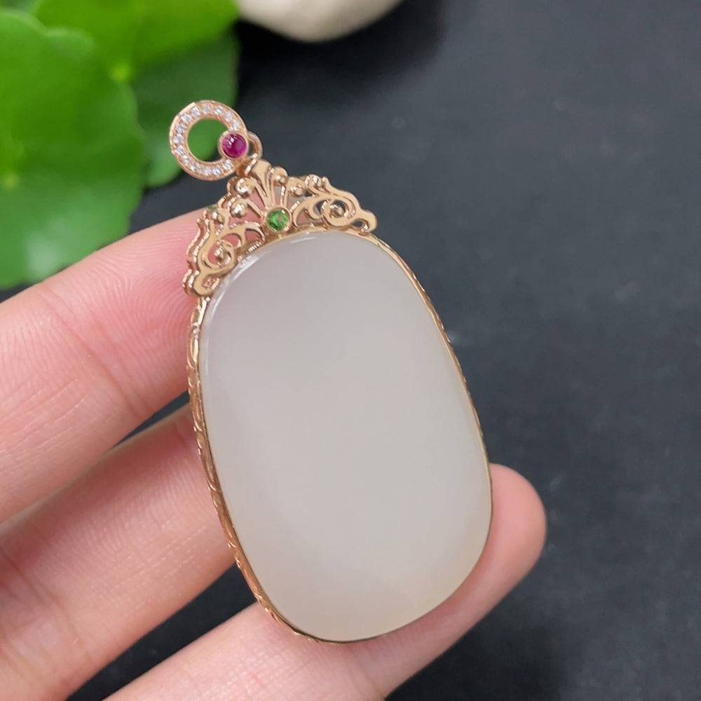 Huiliu HQ Hetian jade pendant with inlaid diamonds, plain design, featuring smooth, polished jade stone and intricate craftsmanship.