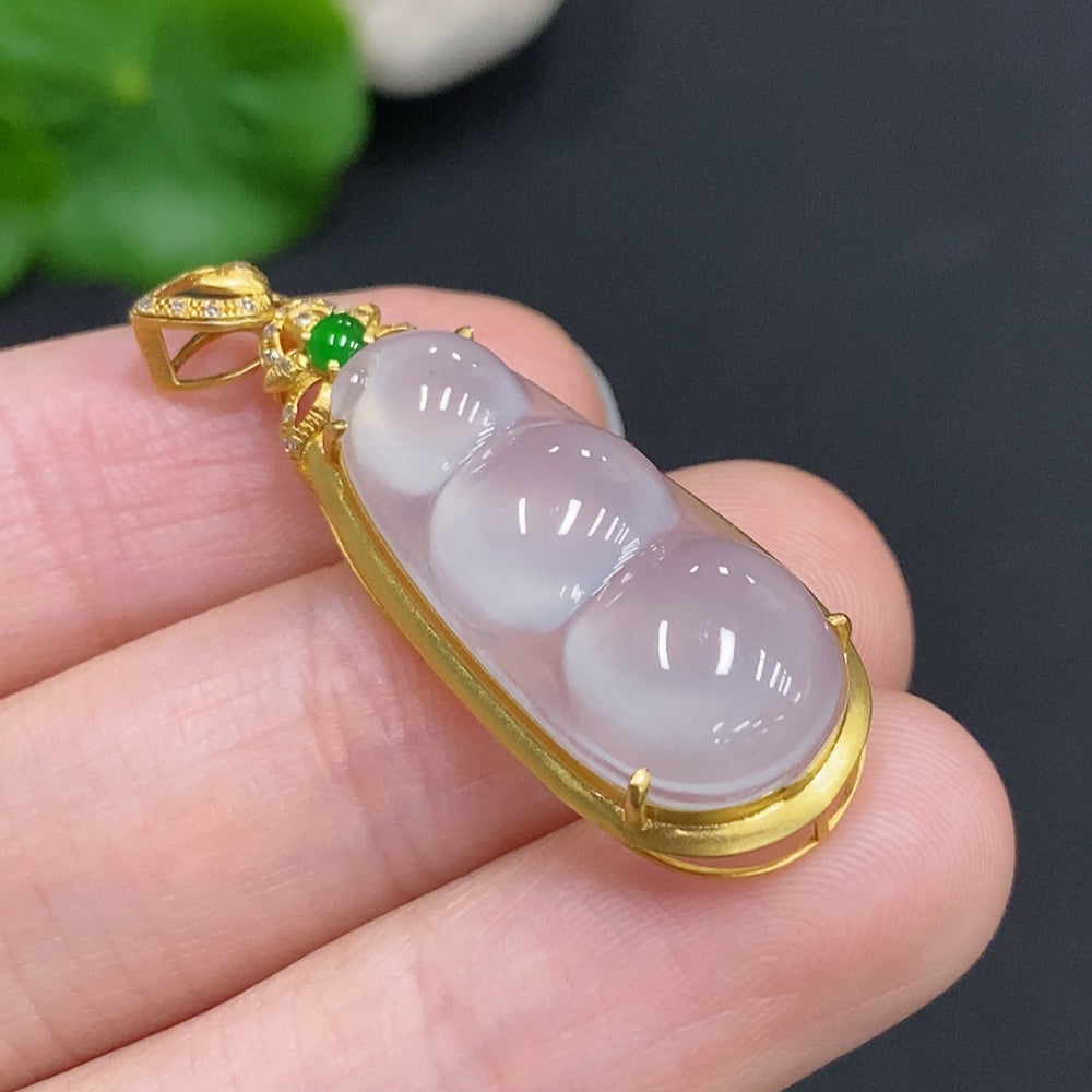 Jadeite Bean Inlay Pendant (18k) Total Weight Approx. 3.6g (With Diamond Accents)