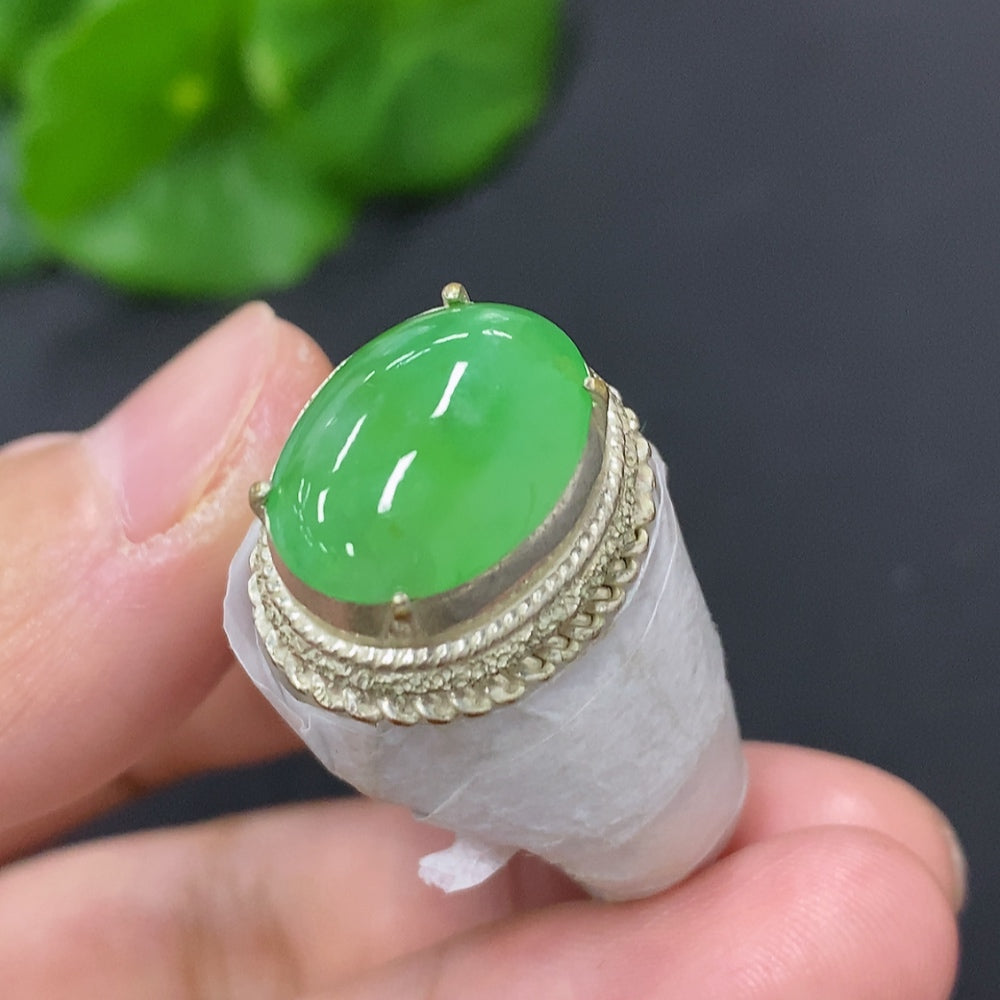 Jadeite cabochon, non-gold inlaid, total weight approx. 25.8g