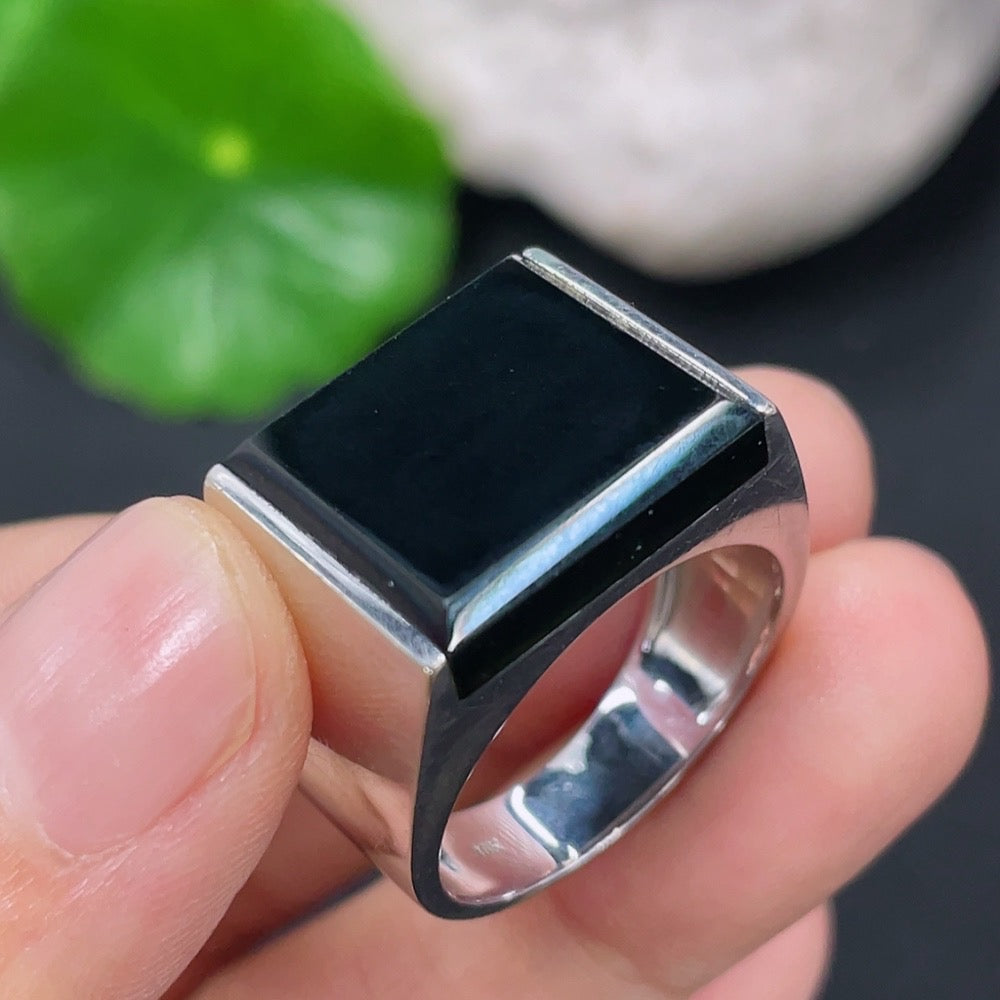 Jadeite Inlaid Ring 18k Size 17 Total Weight Approx. 8.66g