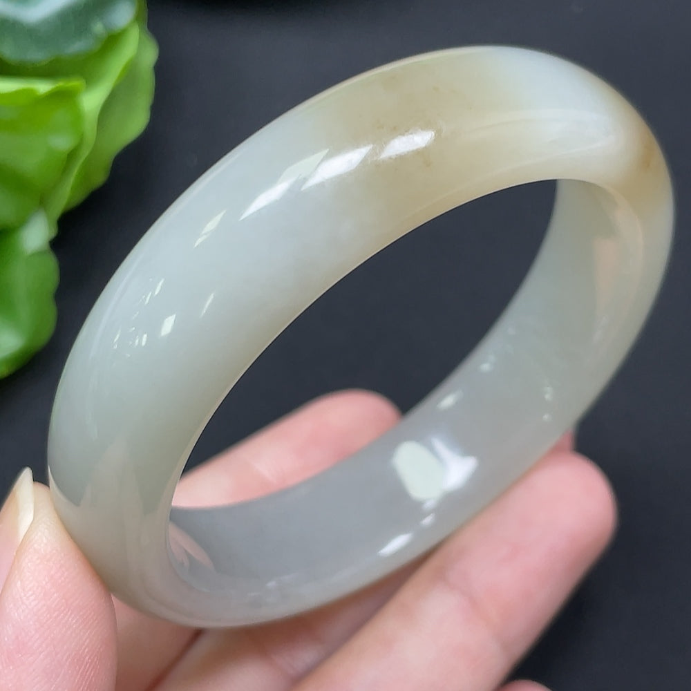 HKHQ Hetian Jade round bangle, size 54, 54.46g, smooth polished bracelet with natural green and white jade hues.