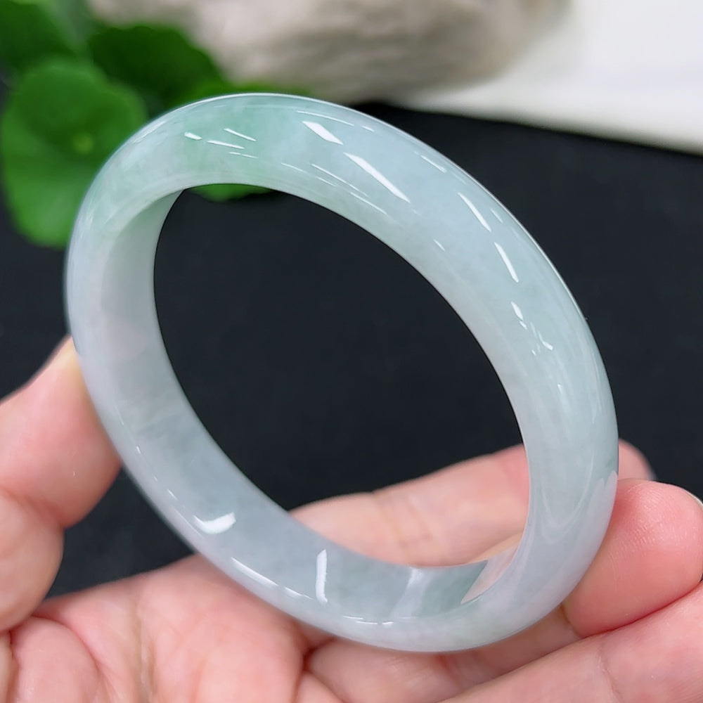 Jadeite Round Bangle