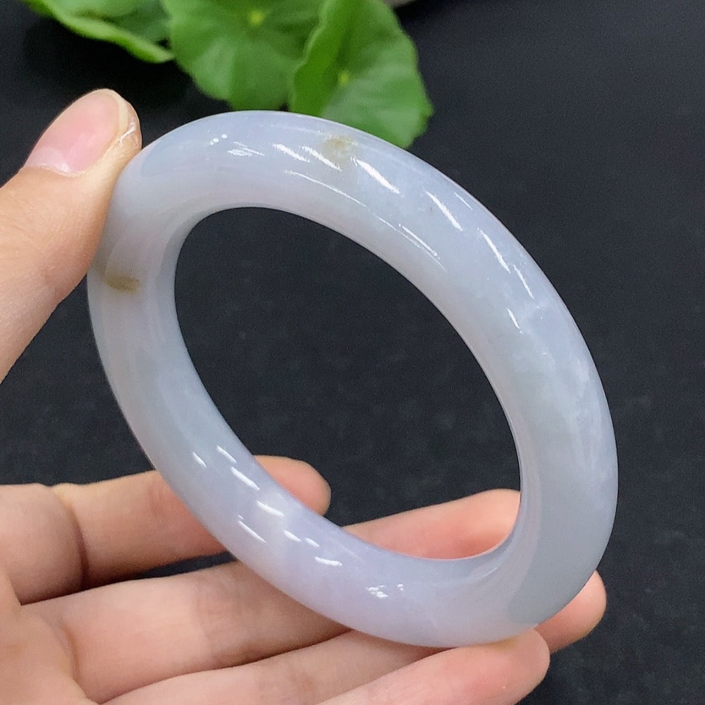 Jadeiteround bangle bracelet, loop size 55.5, total weight approximately 73.86g'