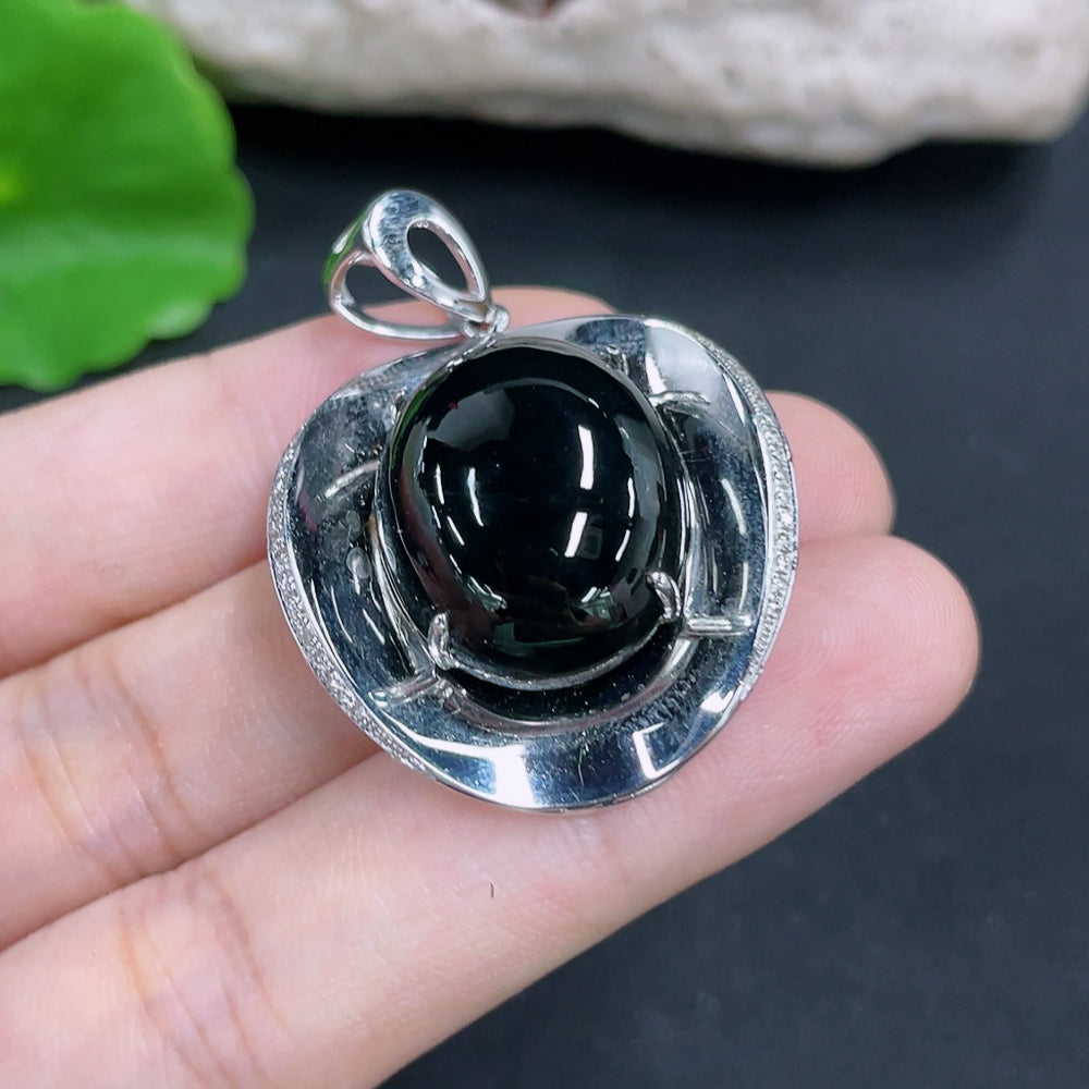 Jadeite Pendant Total Weight Approx. 15.6g 18k with Diamond Accents