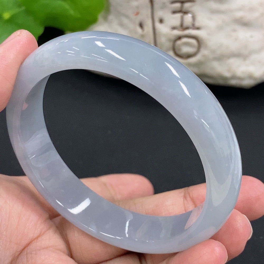 Jadeite Round Bangle