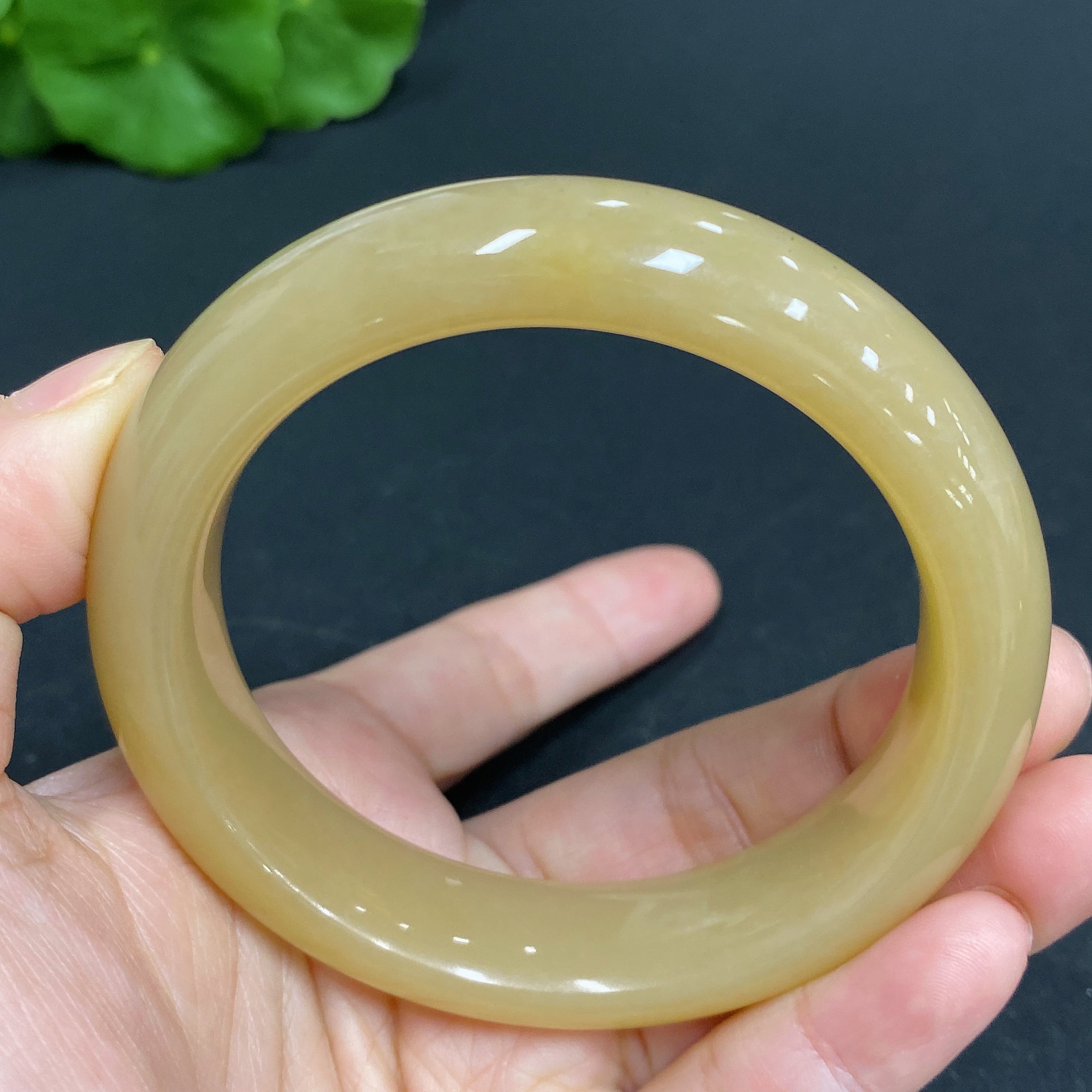Hetian Jade Round Bracelet, Size 56.8, Total Weight Approx. 68.3g