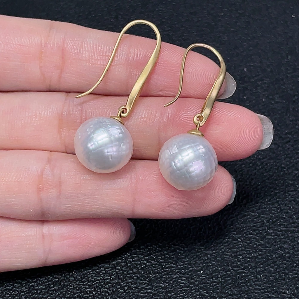 Seawater Pearl Earrings 18k Gold Size About 13.4mm