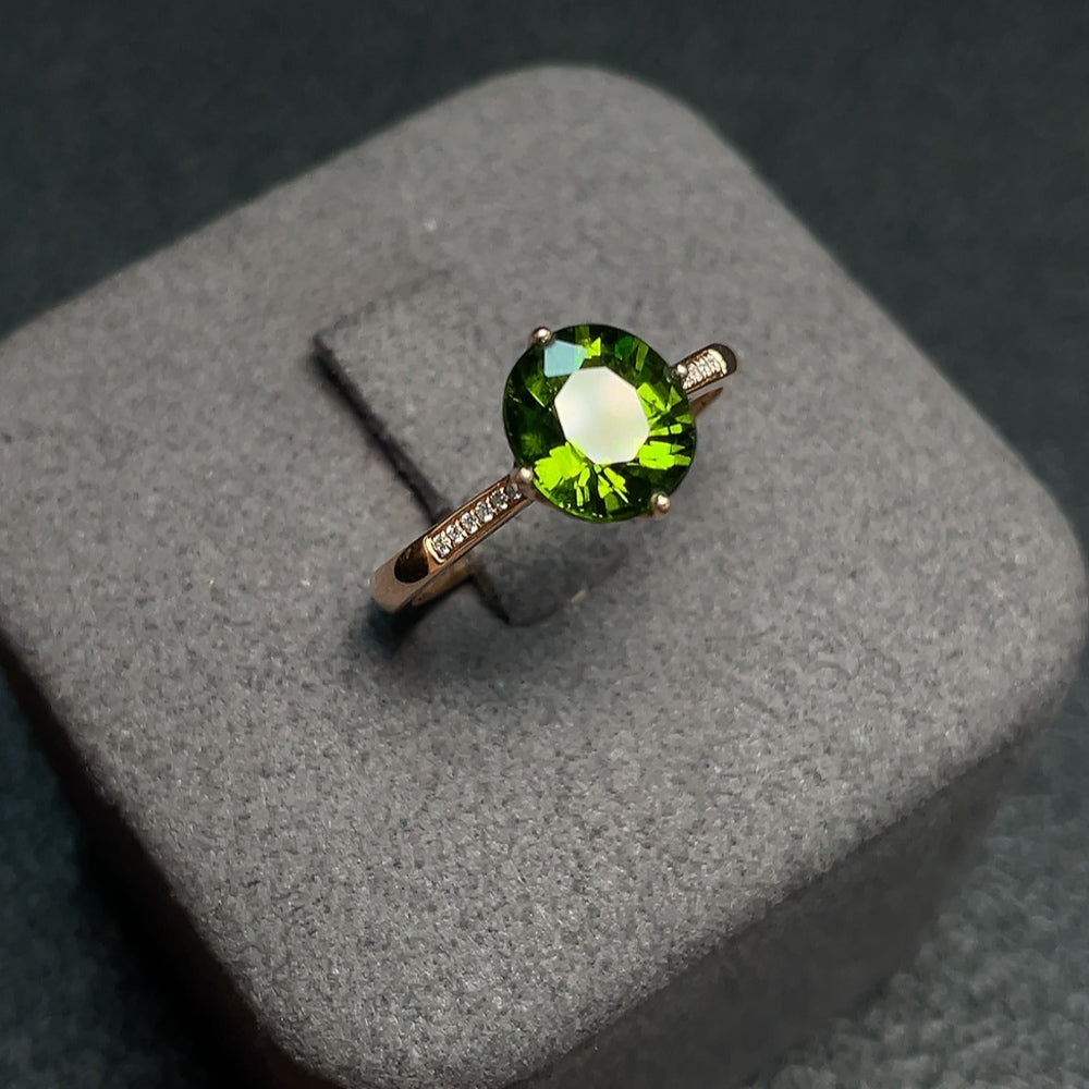 18Kゴールドトルマリンリング ダイヤモンドアクセント付き 総重量約2.41g サイズ14 石のサイズ7.7*6.8mm