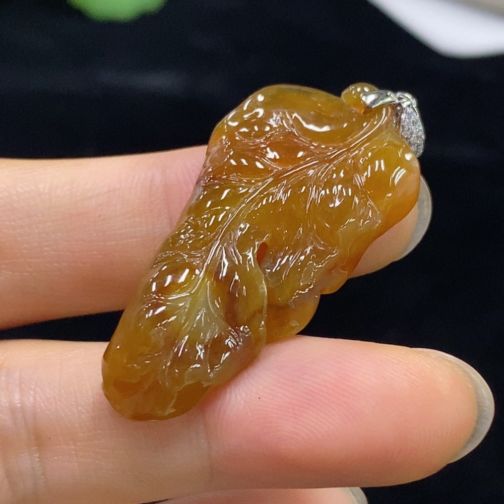 Jadeite Leaf Pendant 18k Total Weight Approx. 5.78g Color Origin Undetermined