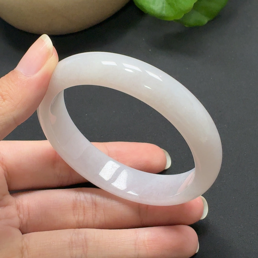 Jadeite Round Bangle