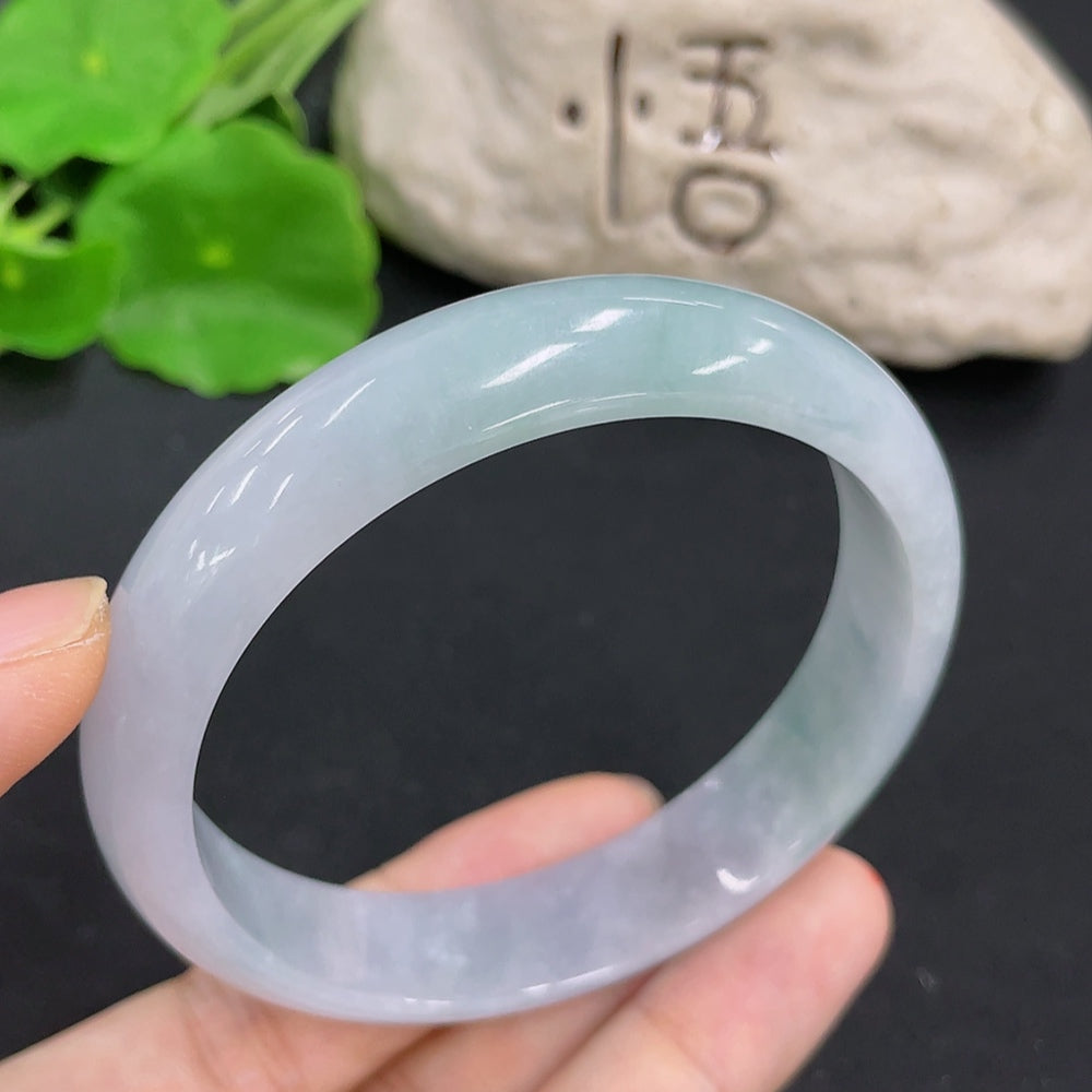 Jadeite Round Bangle