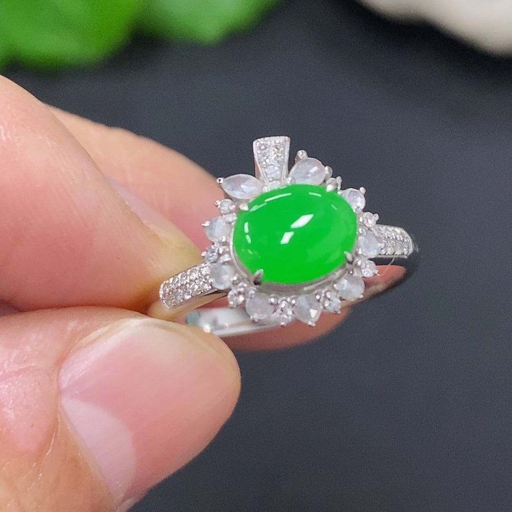 HUILIU HQ jadeite ring inlaid with a diamond, featuring intricate jade craftsmanship and elegant design.