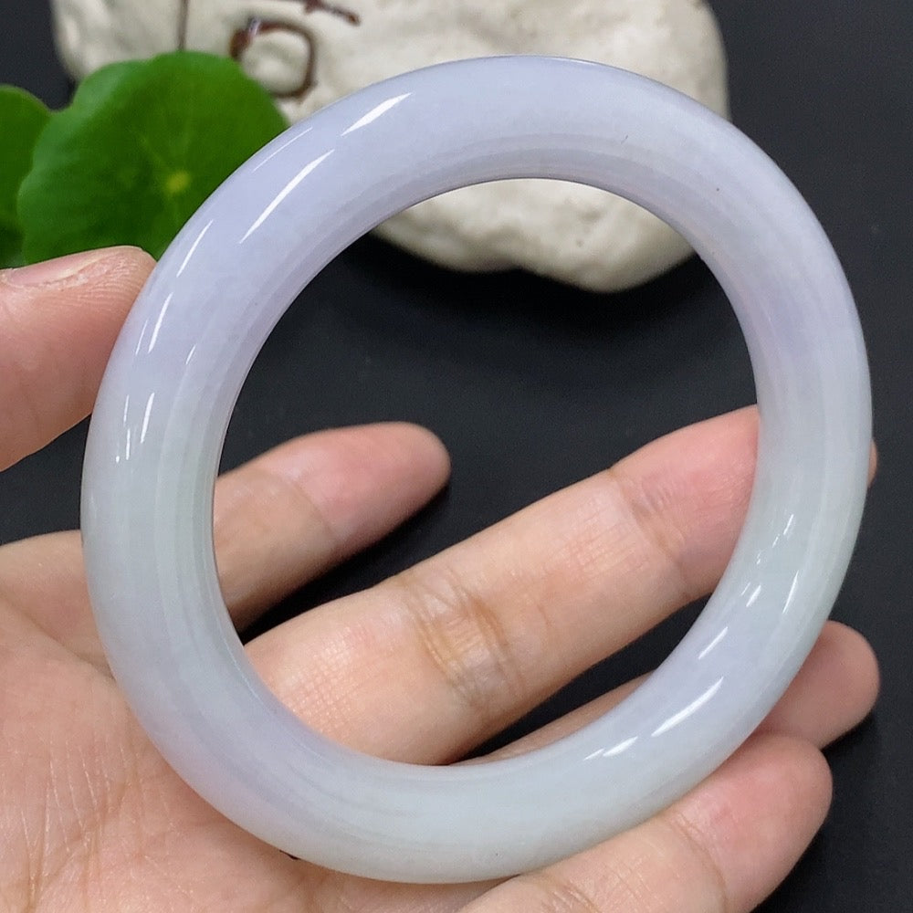 Jadeite Round Bangle
