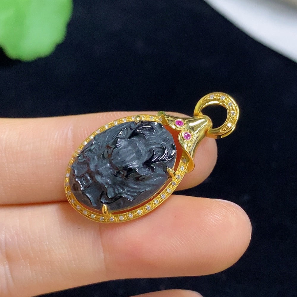 Jadeite Dragon Pendant with 18K Gold and Diamond (Colorless) Accents, Total Weight Approx. 4.06g