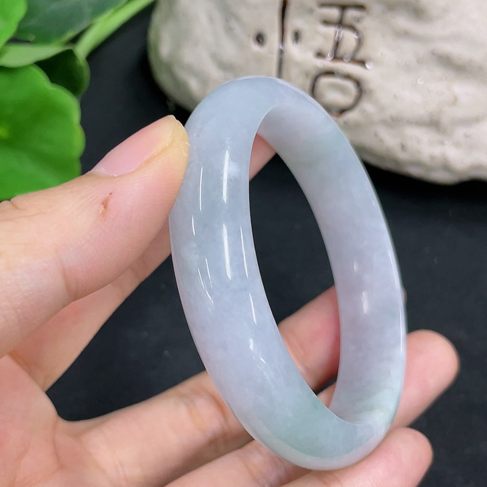 Jadeite Round Bangle