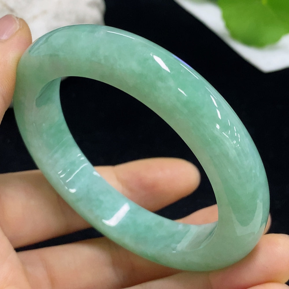 Jadeite round bracelet with a total weight of 57.71g, size 53, featuring smooth green jade beads, by HKHQ.