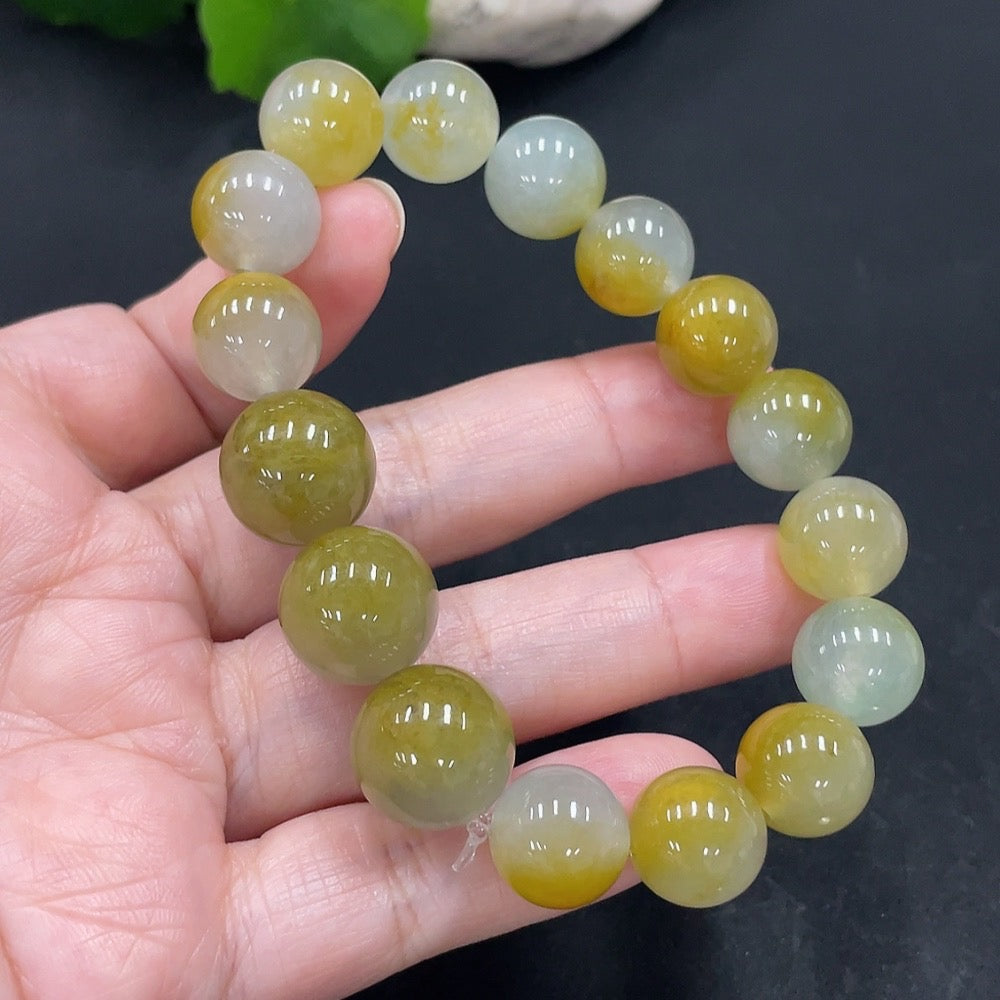 Jadeite Beaded Necklace Approx. 13.8/11.7mm (Color Origin Undetermined) Total Weight 50.945g