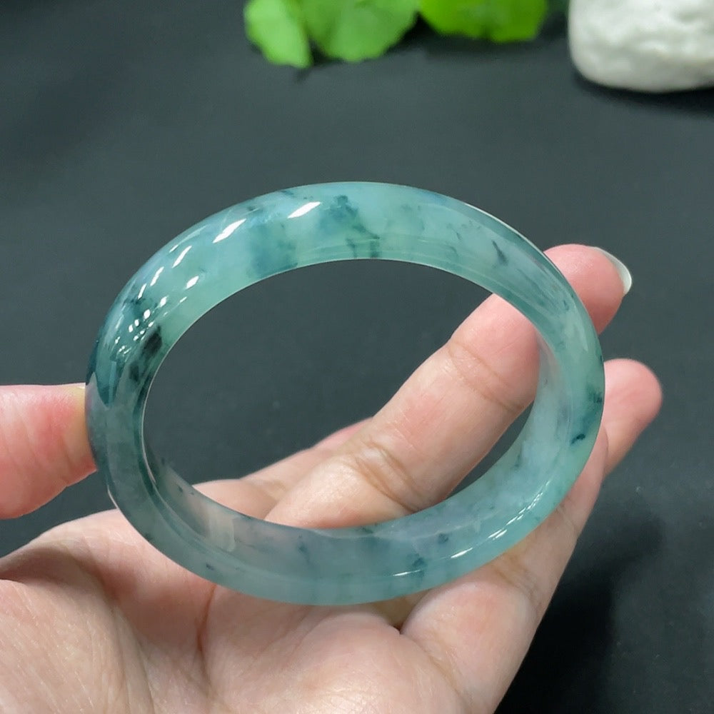Jadeite Concubine Bracelet Size 55.2 Short Diameter 47.9 Total Weight 45.164g