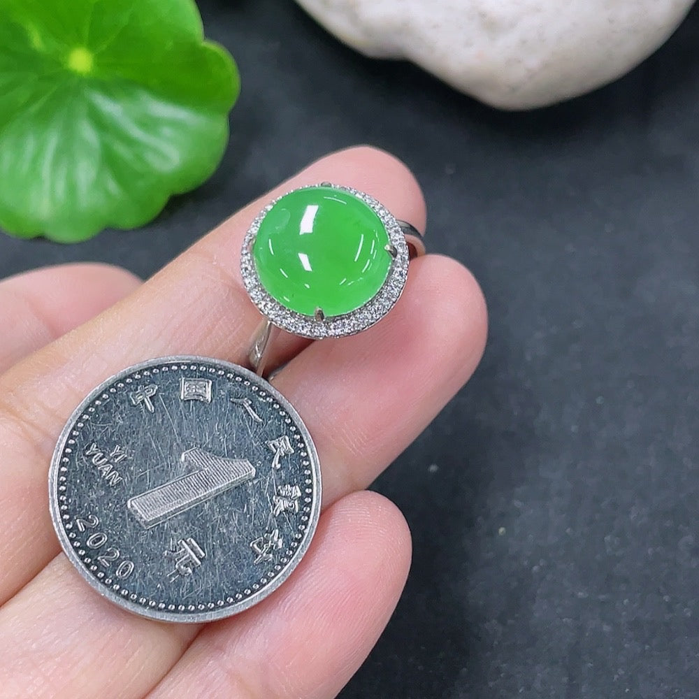 Jadeite Inlaid Ring 18k with Diamond Accents